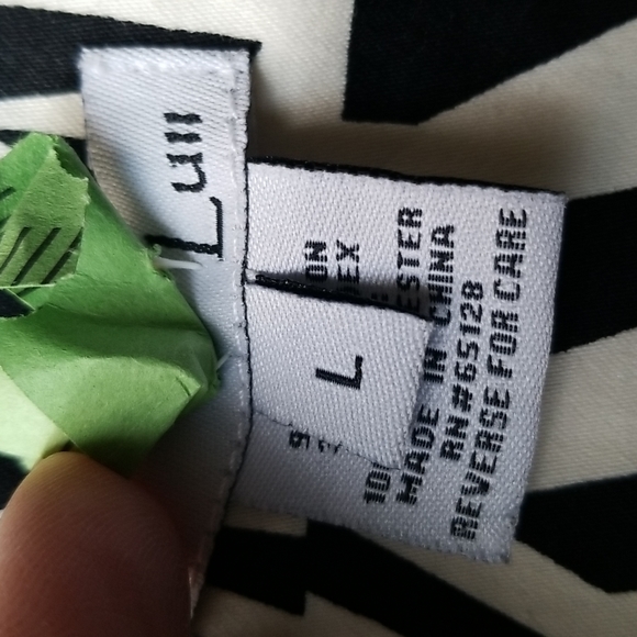 Sharp Black & White Print Lined Lun Jacket. - Picture 4 of 5